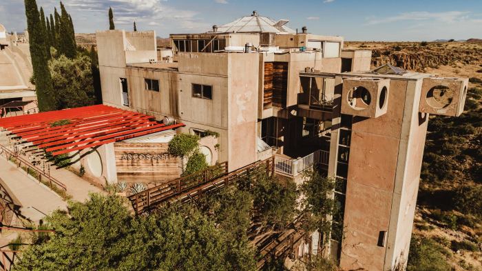 Arcosanti cosanti